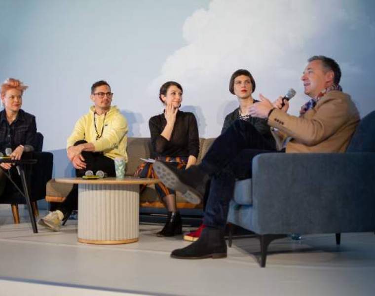 Neonyt installation: Sustainable but make it fashion