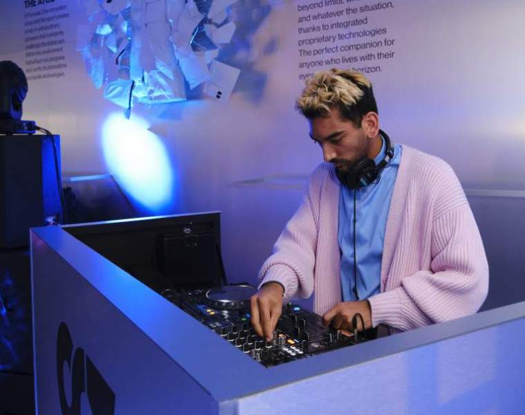 AlphaTauri goes London