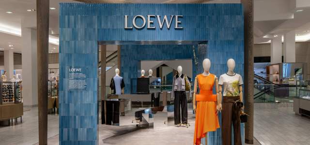 Neiman Marcus Launches Exclusive LOEWE Collection in Celebration of 2023 Neiman Marcus Award Recipient