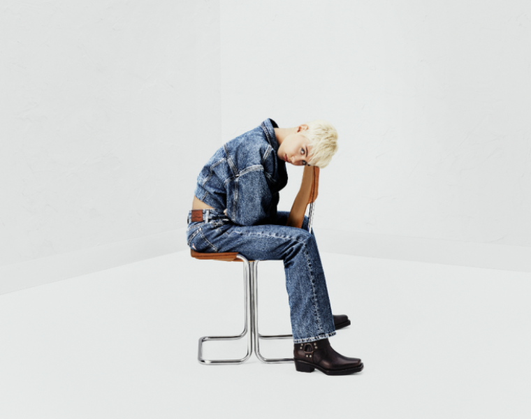 GUESS JEANS presents GUESS AIRWASH and a new brand ambassador